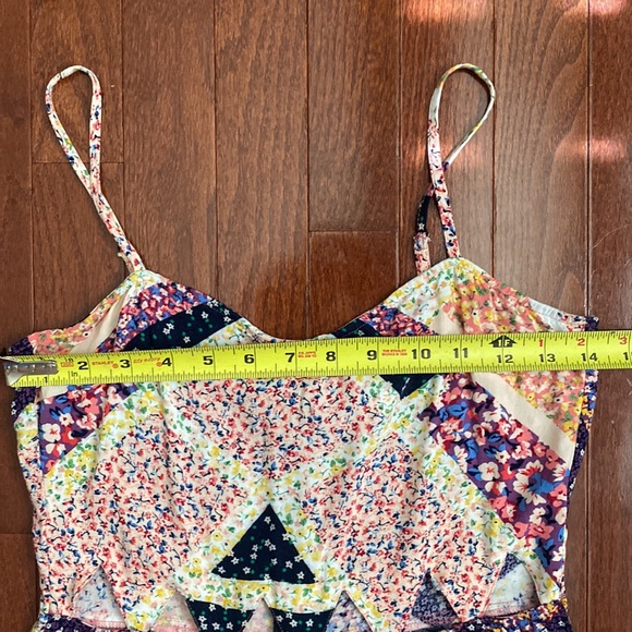 H&M Divided Mini Dress with Triangle Cutouts - Picture 11 of 11